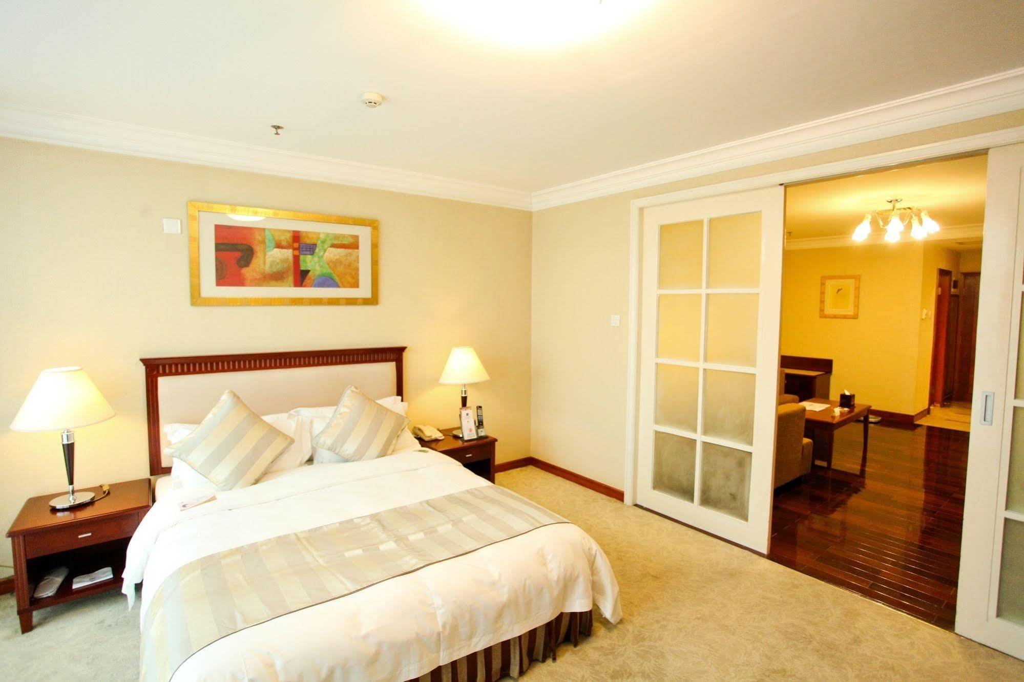 Shenzhen Dongmen Metropark Suites Hotel Экстерьер фото